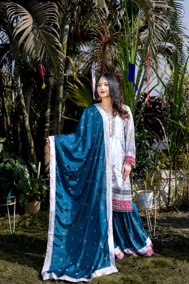 Barika 01 Elegant Embroidered 3-Piece Set
