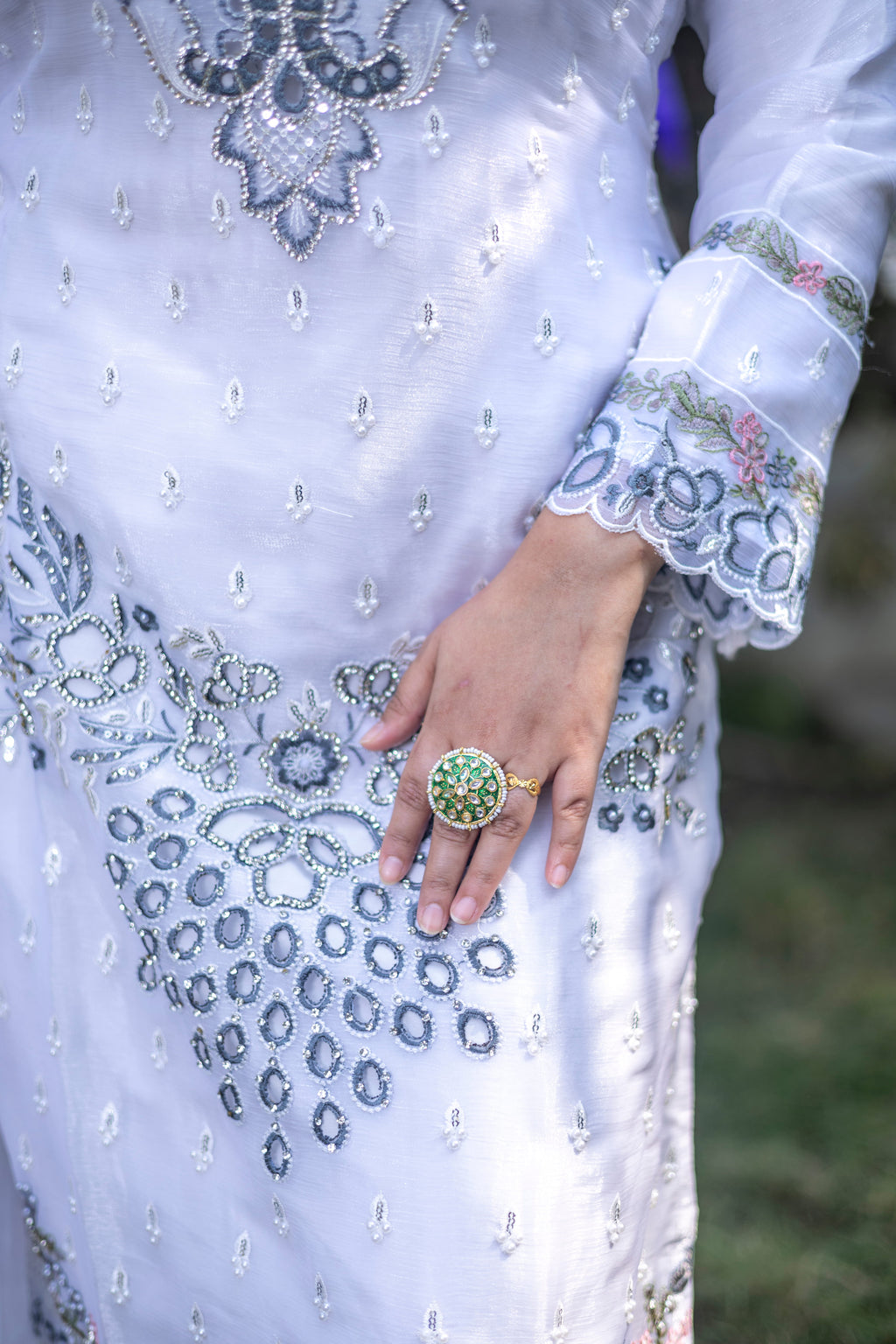 Frosted Pearl Embroidered 3-Piece Set